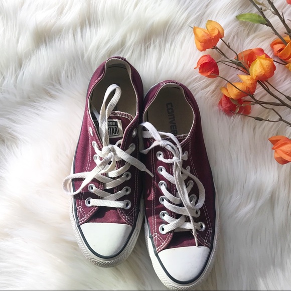 Converse Shoes - Converse Chuck Taylor sneakers size 7